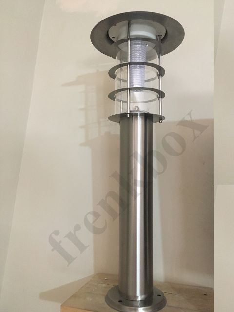 Lampioncino segnapassi 3 watt da esterno in acciaio inossidabile a ricarica pannello solare Lampioncino segnapassi 3 watt da esterno in acciaio inossidabile a ricarica pannello solare